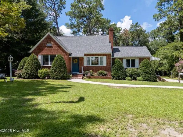 1301 N Poplar Street, Aberdeen, NC 28315