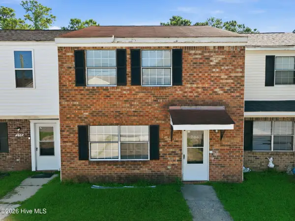 206 Myrtlewood Circle, Jacksonville, NC 28546