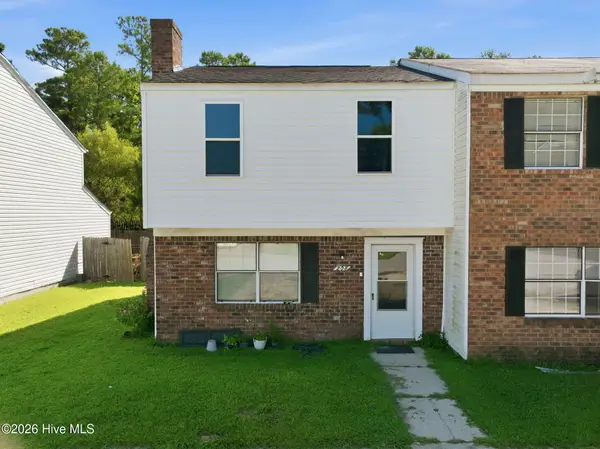 208 Myrtlewood Circle, Jacksonville, NC 28546