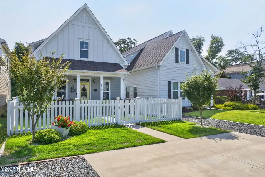 1018 N Caswell Avenue, Southport, NC 28461 - #3