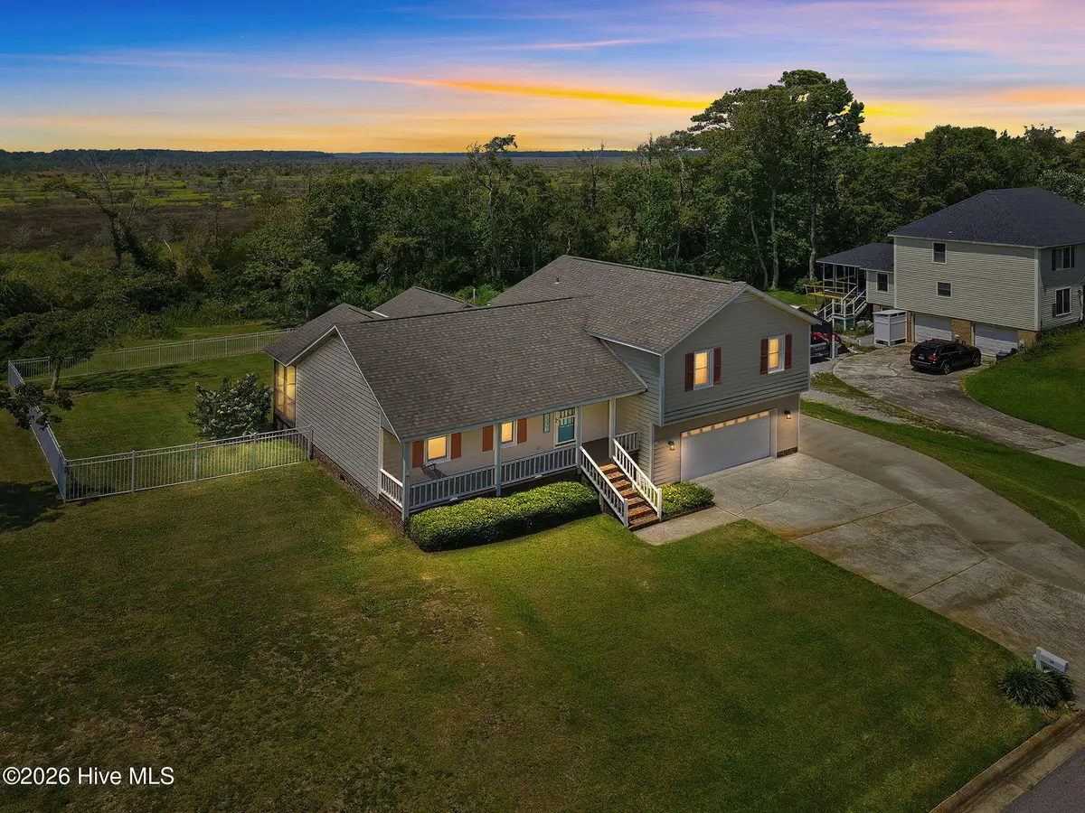 907 Oak Drive, Morehead City, NC 28557 - #1