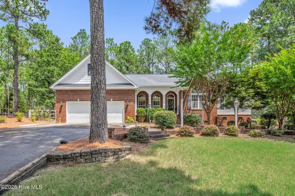 5 Fur Court E, Pinehurst, NC 28374
