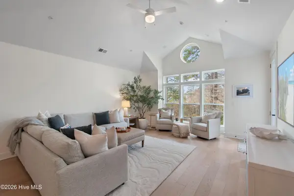 2537 St James Drive Se #Apt 1108, Southport, NC 28461