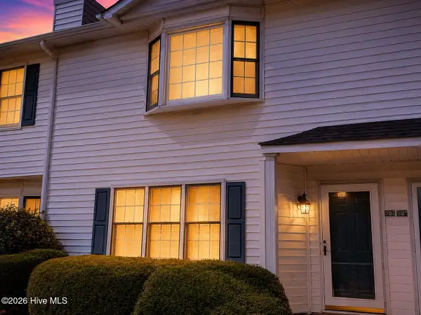 3803 Sterling Pointe Drive #Q3, Winterville, NC 28590