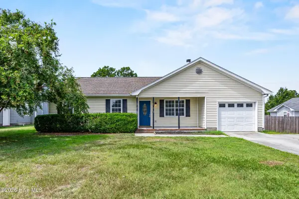 496 Sand Ridge Road, Hubert, NC 28539