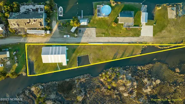 174 S Harbor Drive, Davis, NC 28524