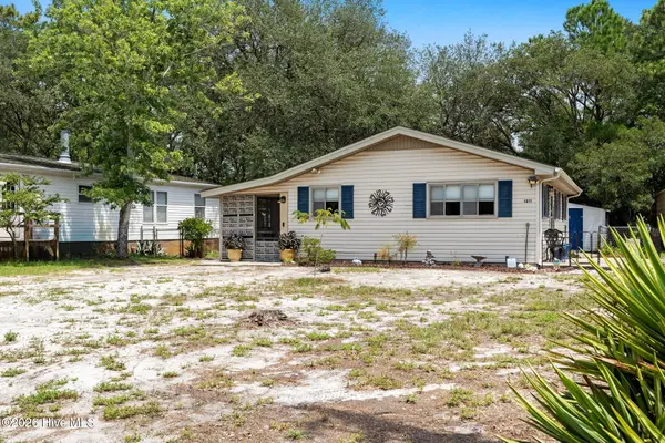 1211 Oak Court Sw, Supply, NC 28462