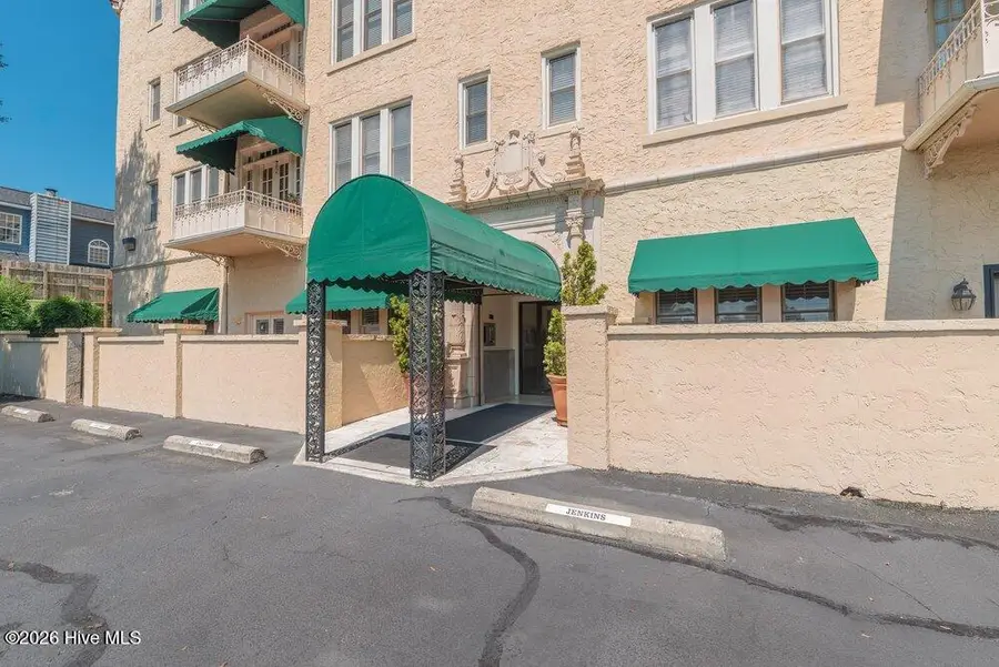 2068 Walton Way #305, Augusta, GA 30904 - #2