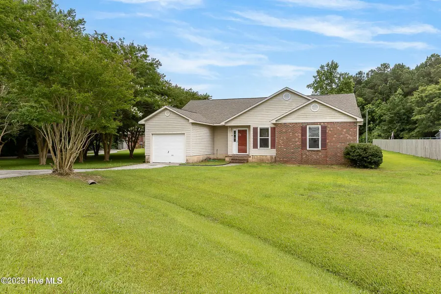 510 Greenfield Place, Sneads Ferry, NC 28460 - #2