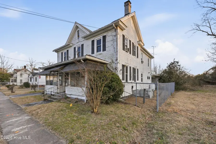 307 Dobbs Street, Hertford, NC 27944 - #3