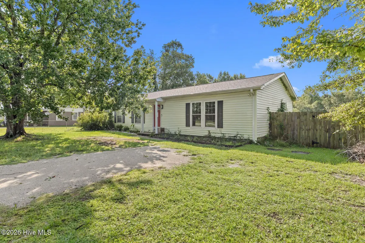 651 Queens Creek Road, Hubert, NC 28539 - #1