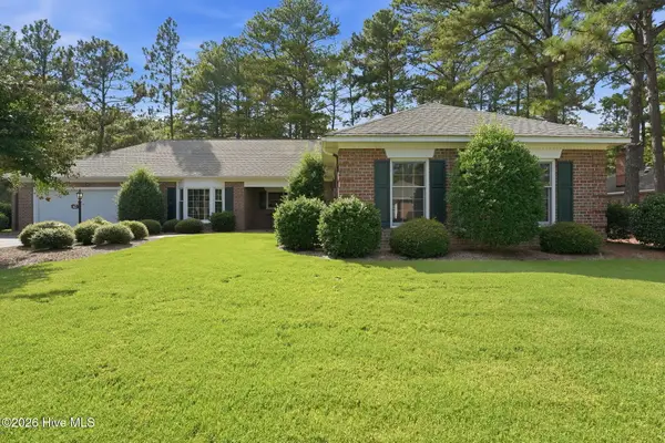 42 Alston Place, Southern Pines, NC 28387