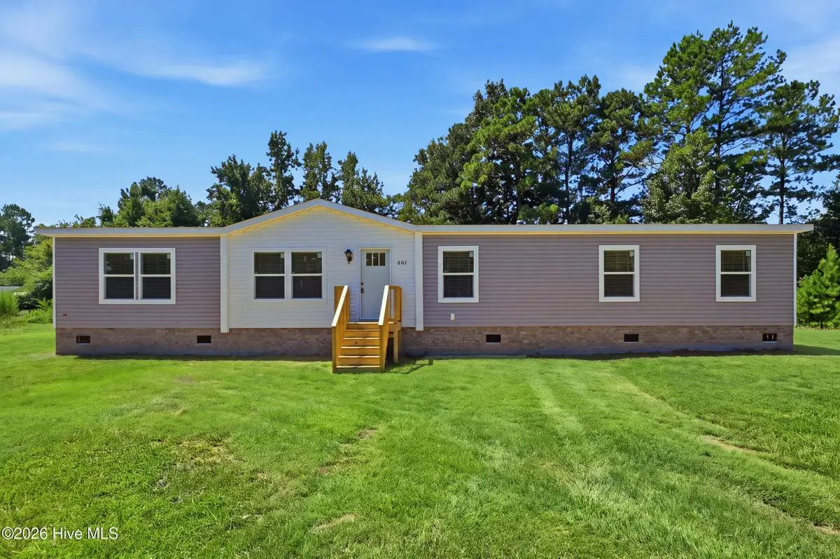541 Sycamore Drive, Burgaw, NC 28425 - #1