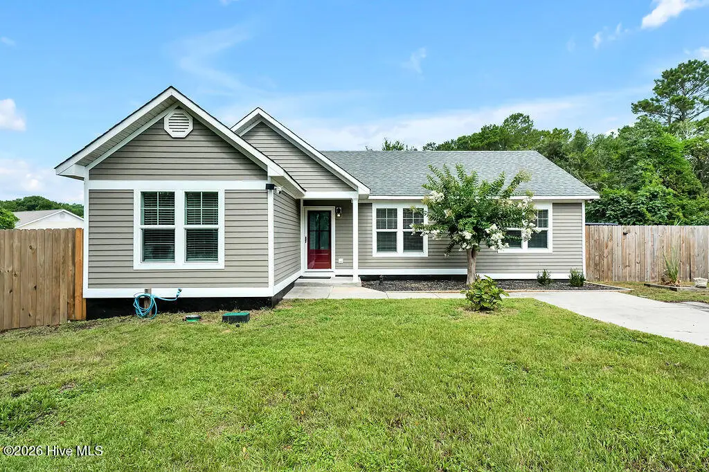 1139 E Leonard Street, Southport, NC 28461 - #1