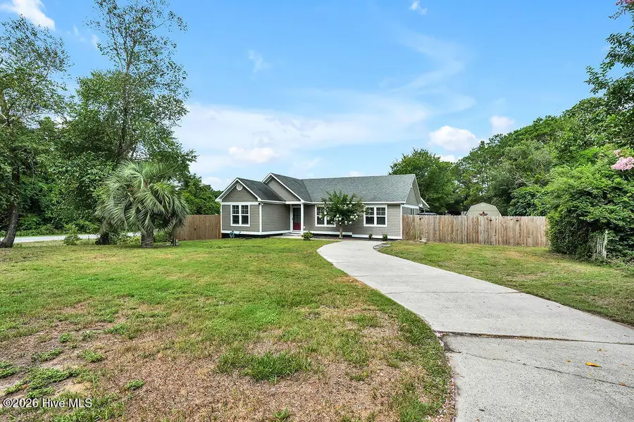 1139 E Leonard Street, Southport, NC 28461 - #2