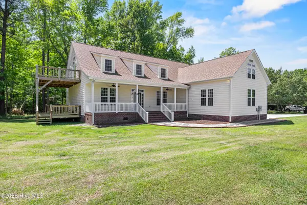 905 Charleston Place, Sneads Ferry, NC 28460