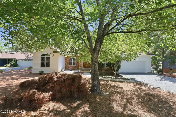 104 Fox Run Court, West End, NC 27376