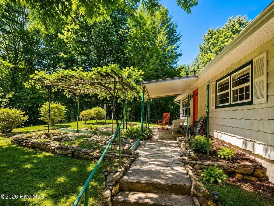 197 Pounding Mill Con, Hayesville, NC 28904 - #2