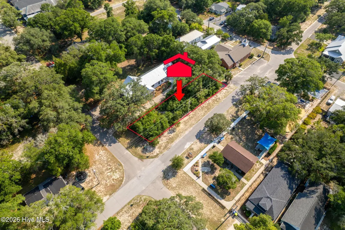 619 N Caswell Avenue, Southport, NC 28461 - #1