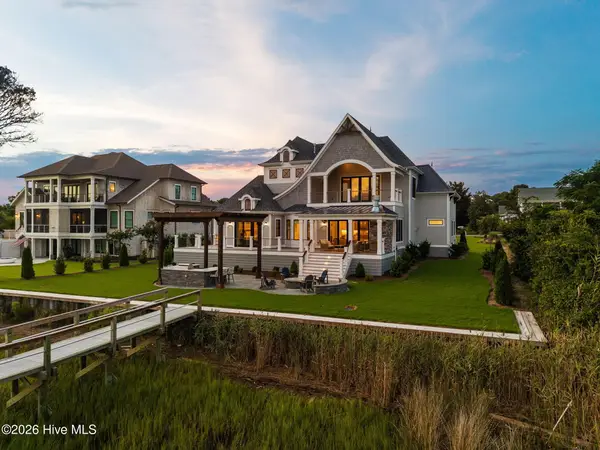 2741 Pinecrest Drive Se, Southport, NC 28461