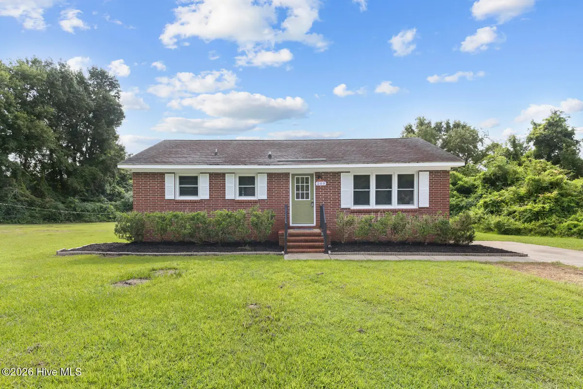 209 Diane Drive, Jacksonville, NC 28540 - #1