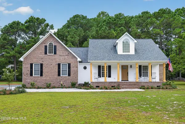21 Oyster Point Lane, Hampstead, NC 28443