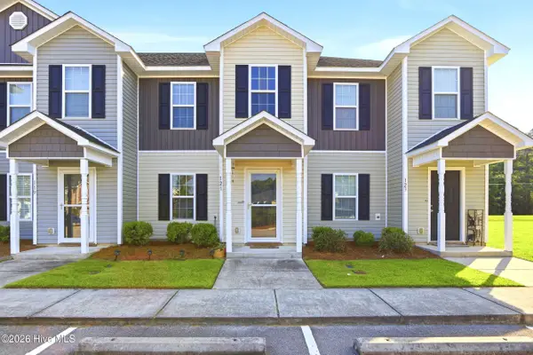 121 W Murrow Lane, Jacksonville, NC 28546