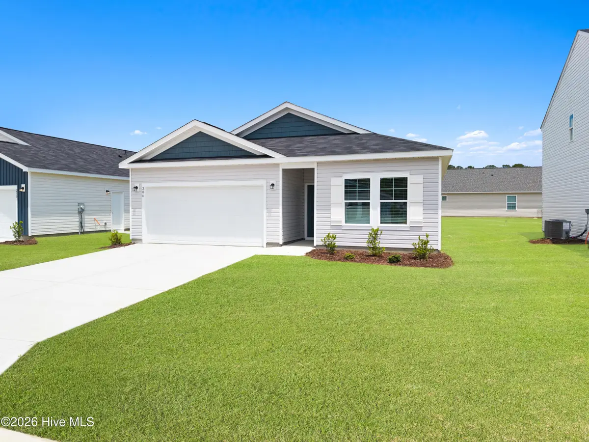 201 Hamlet Court, Richlands, NC 28574 - #1