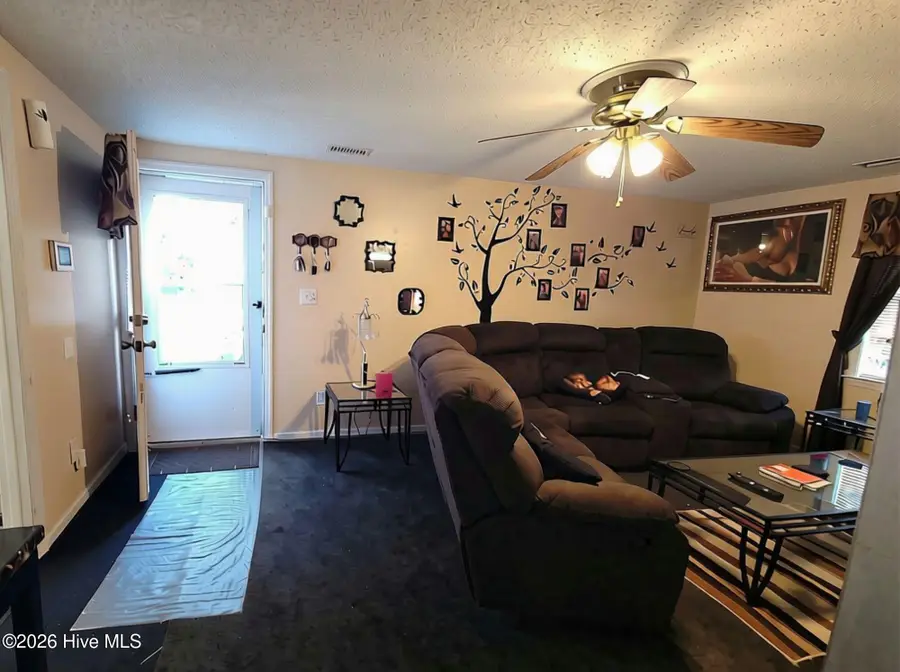 203 Brentwood Circle, Dudley, NC 28333 - #2