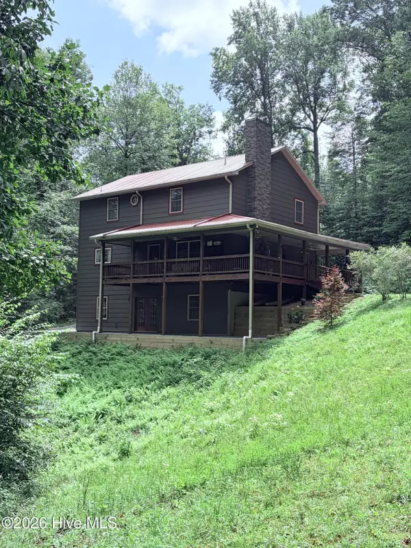 89 Wilderness Drive, Hayesville, NC 28904