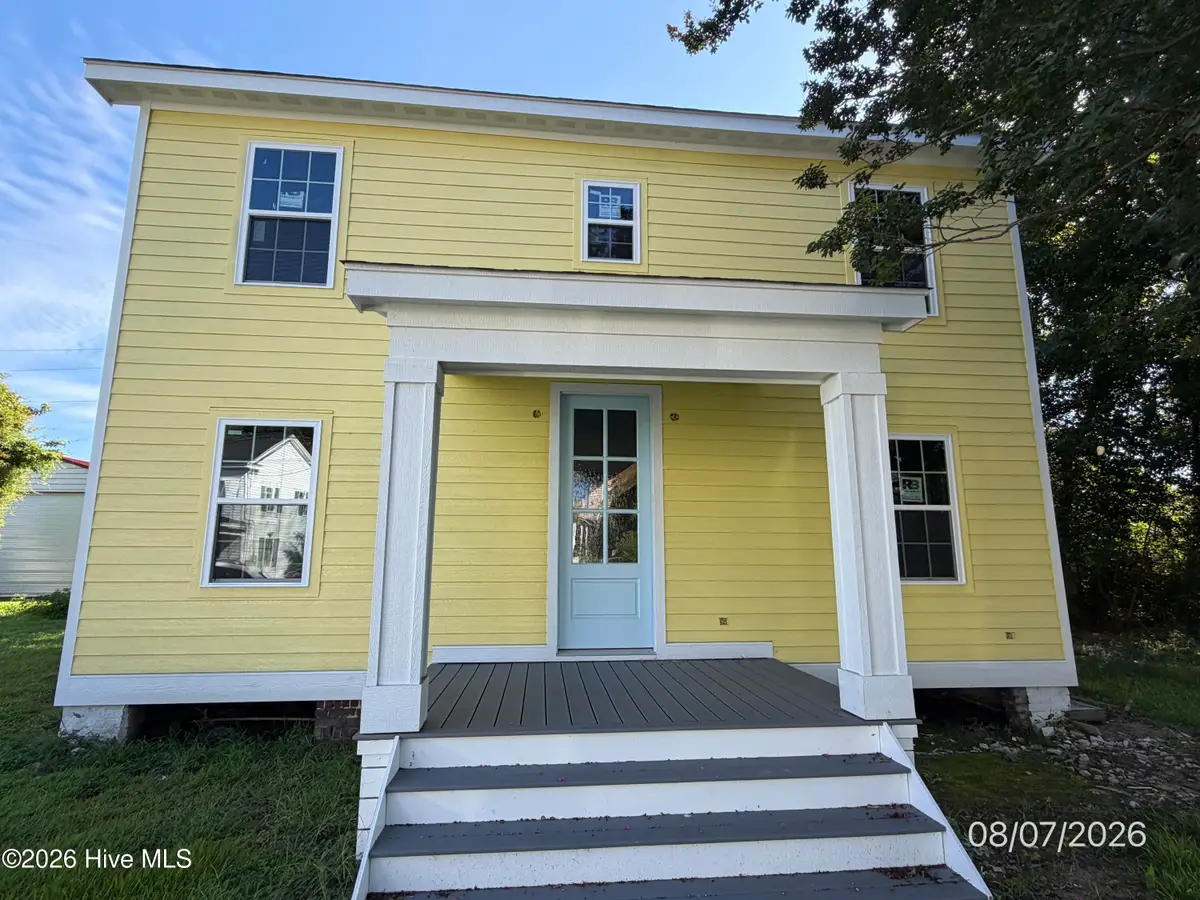 502 E Burgess Street, Elizabeth City, NC 27909 - #1
