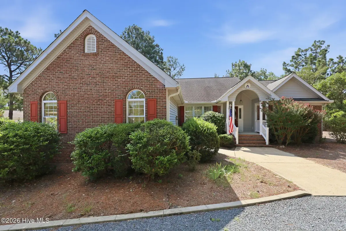 137 Winsford Circle, West End, NC 27376 - #1