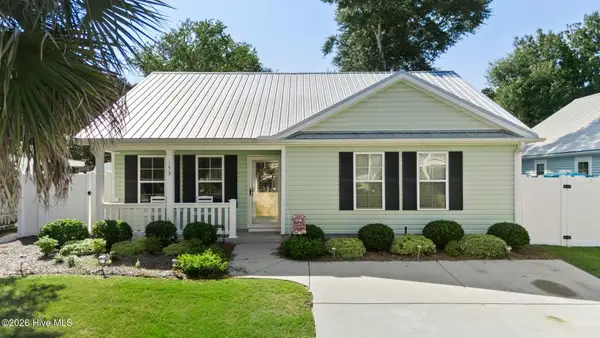 153 NE 19th Street, Oak Island, NC 28465