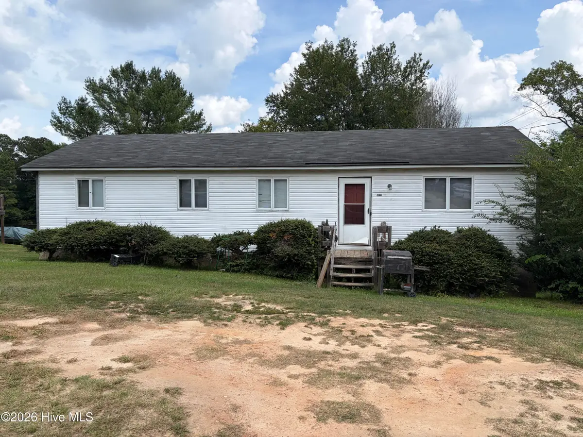 611 Lakeview Drive, Nashville, NC 27856 - #1
