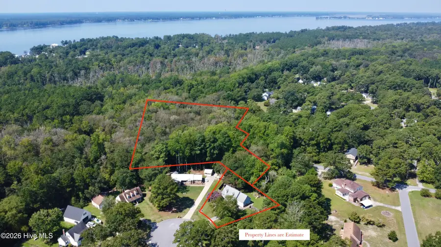 329 S Wedgewood Drive, Washington, NC 27889 - #2