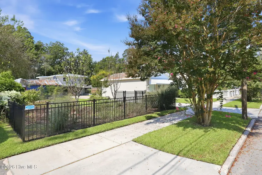 1307 North Pasteur Street, New Bern, NC 28560 - #3