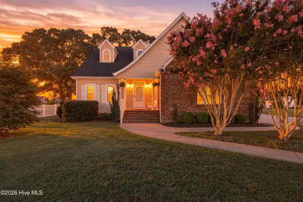 157 Pelican Pointe Drive, Elizabeth City, NC 27909