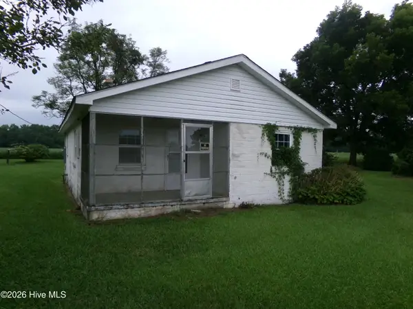 2862 E White Pond Road, Fairmont, NC 28340
