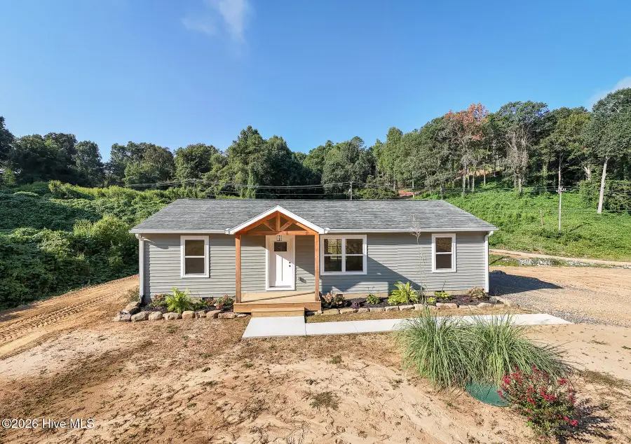 27 Betty Sue Deyton Road, Robbinsville, NC 28771 - #3