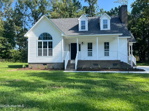 2304 Woodridge Drive, Winterville, NC 28590