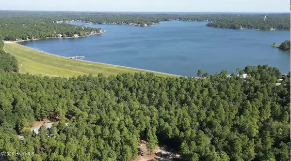324 Longleaf Drive, West End, NC 27376