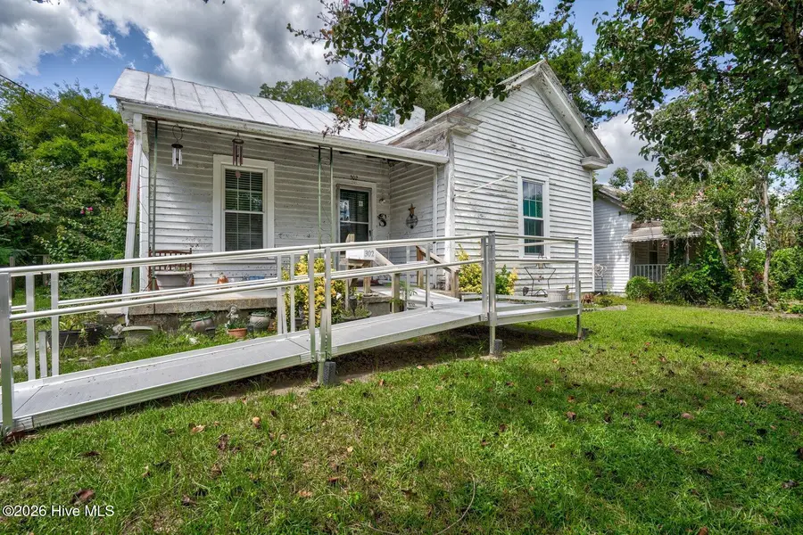 302 W 1st Street, Tarboro, NC 27886 - #2