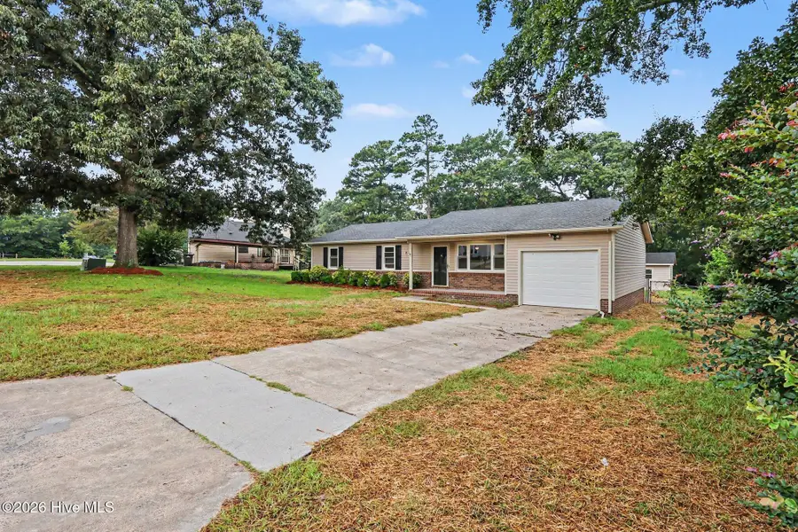 105 Lake Hurst Drive, Dudley, NC 28333 - #2