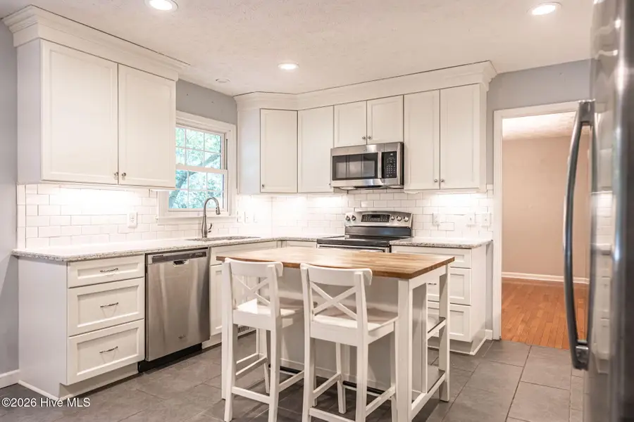 300 Midlothian Drive, Southern Pines, NC 28387 - #2