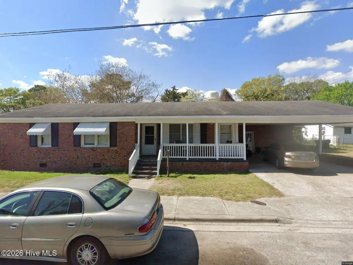 335 Slade Street, Williamston, NC 27892 - #1