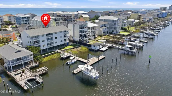 709 Canal Drive #Apt 3b, Carolina Beach, NC 28428