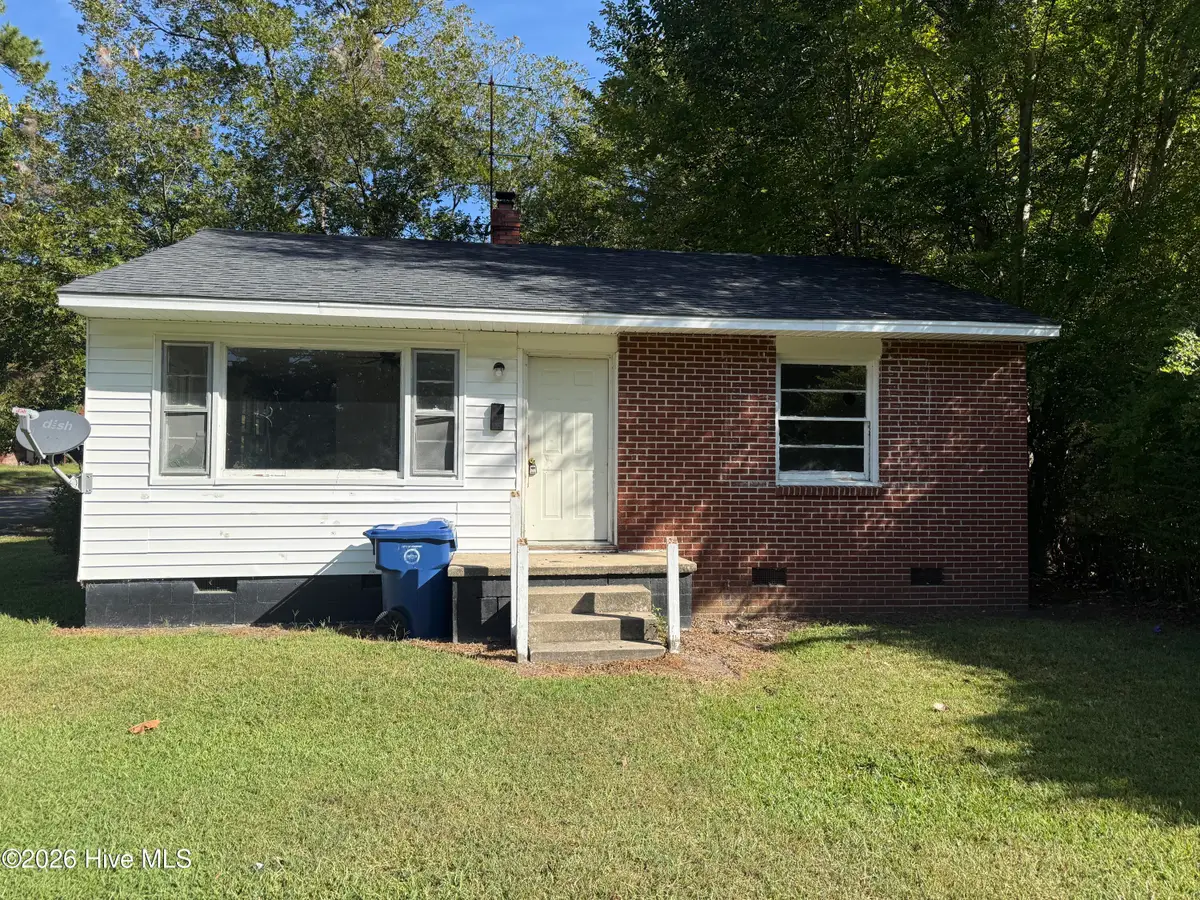 800 Dixon Street, Kinston, NC 28501 - #1