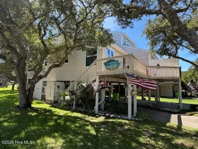 301 Bay Circle, North Topsail Beach, NC 28460 - #1