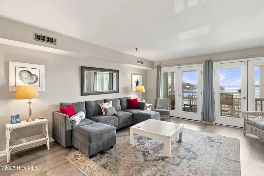 111 Florida Avenue #Apt 3, Carolina Beach, NC 28428 - #2