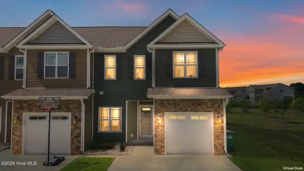 1811 Fox Den Way #6, Greenville, NC 27858